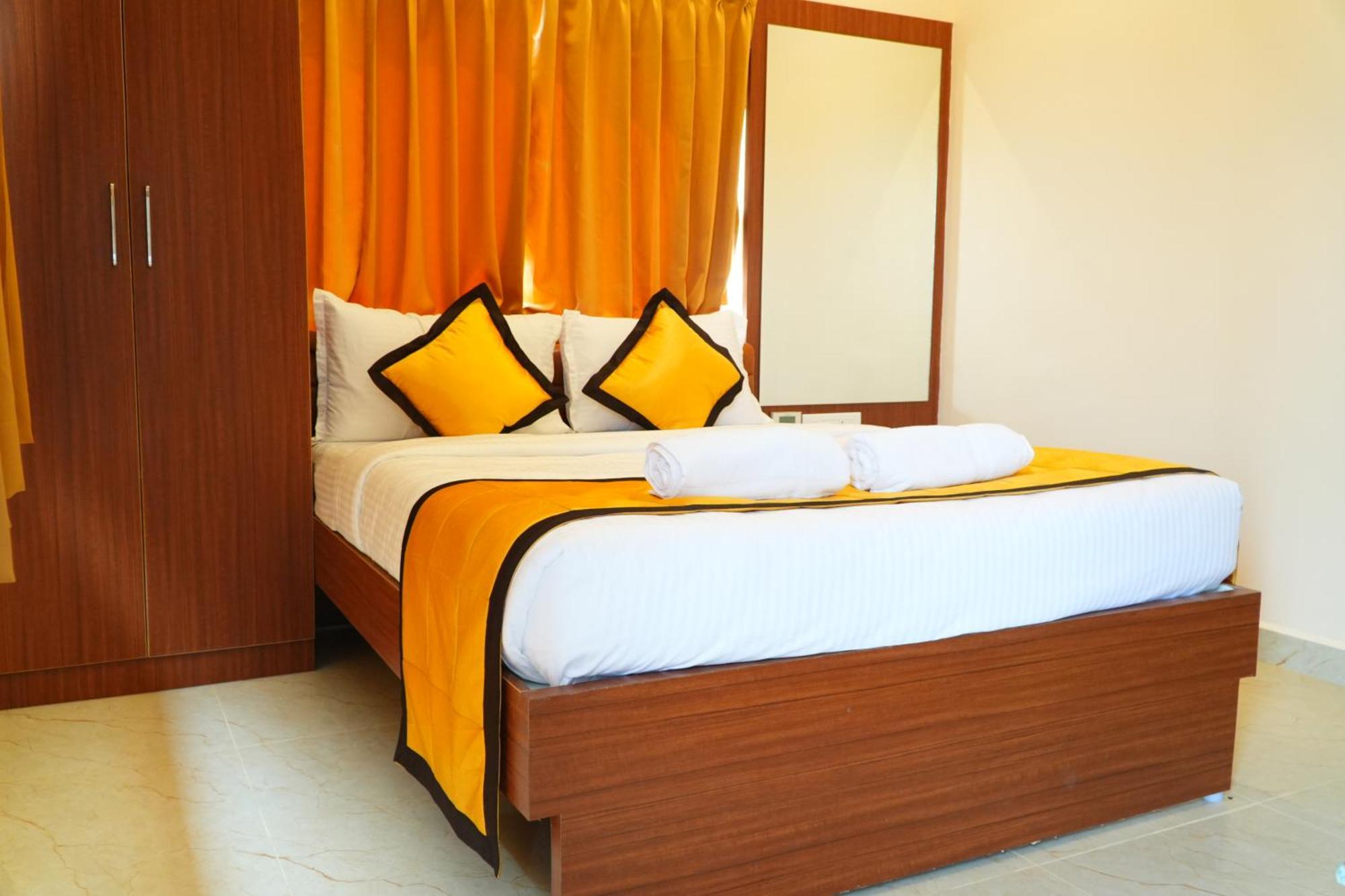 Uj Pallazzio - Business Class Luxury Hotel Tiruvannámalaj Kültér fotó