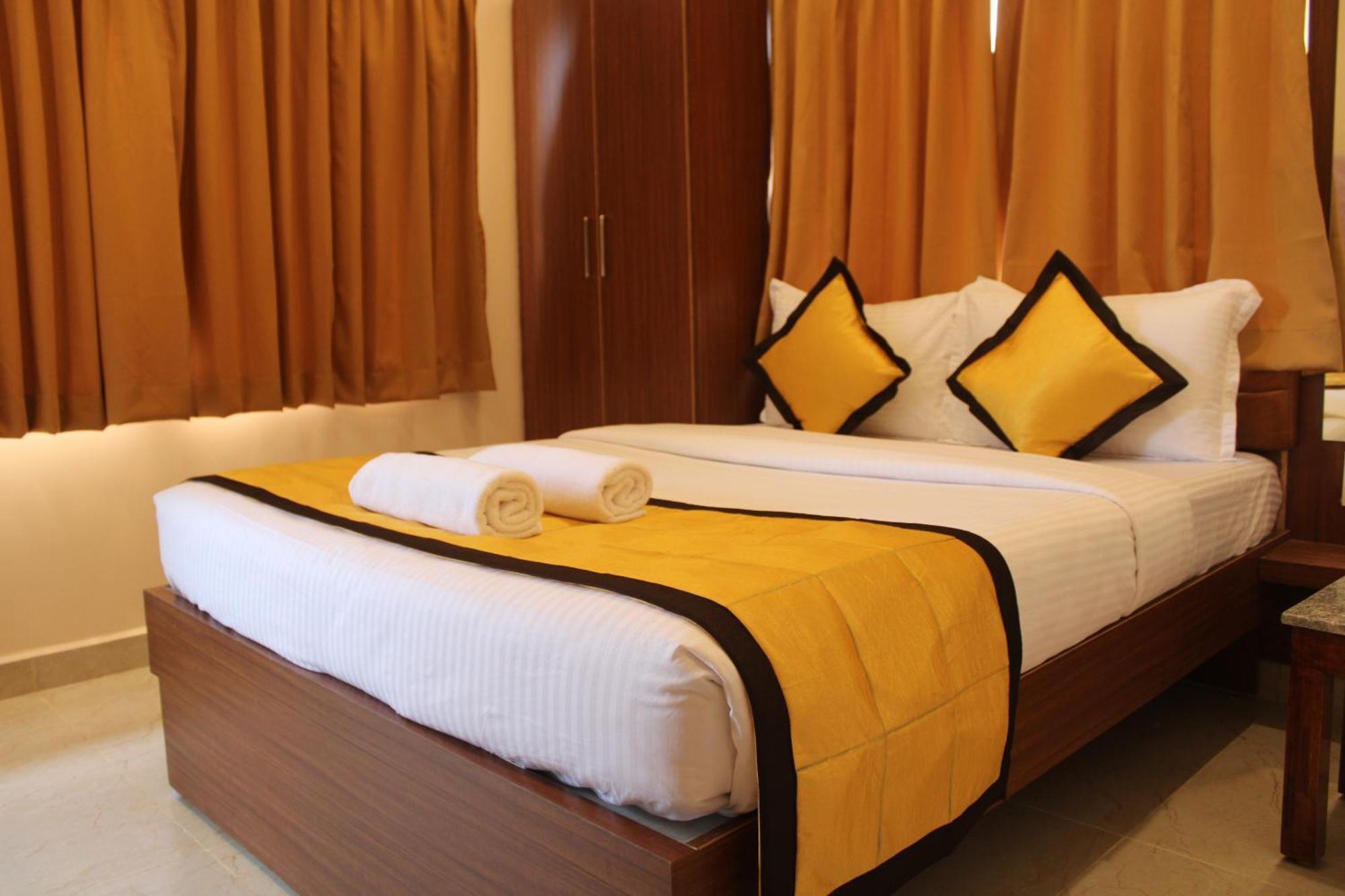 Uj Pallazzio - Business Class Luxury Hotel Tiruvannámalaj Kültér fotó