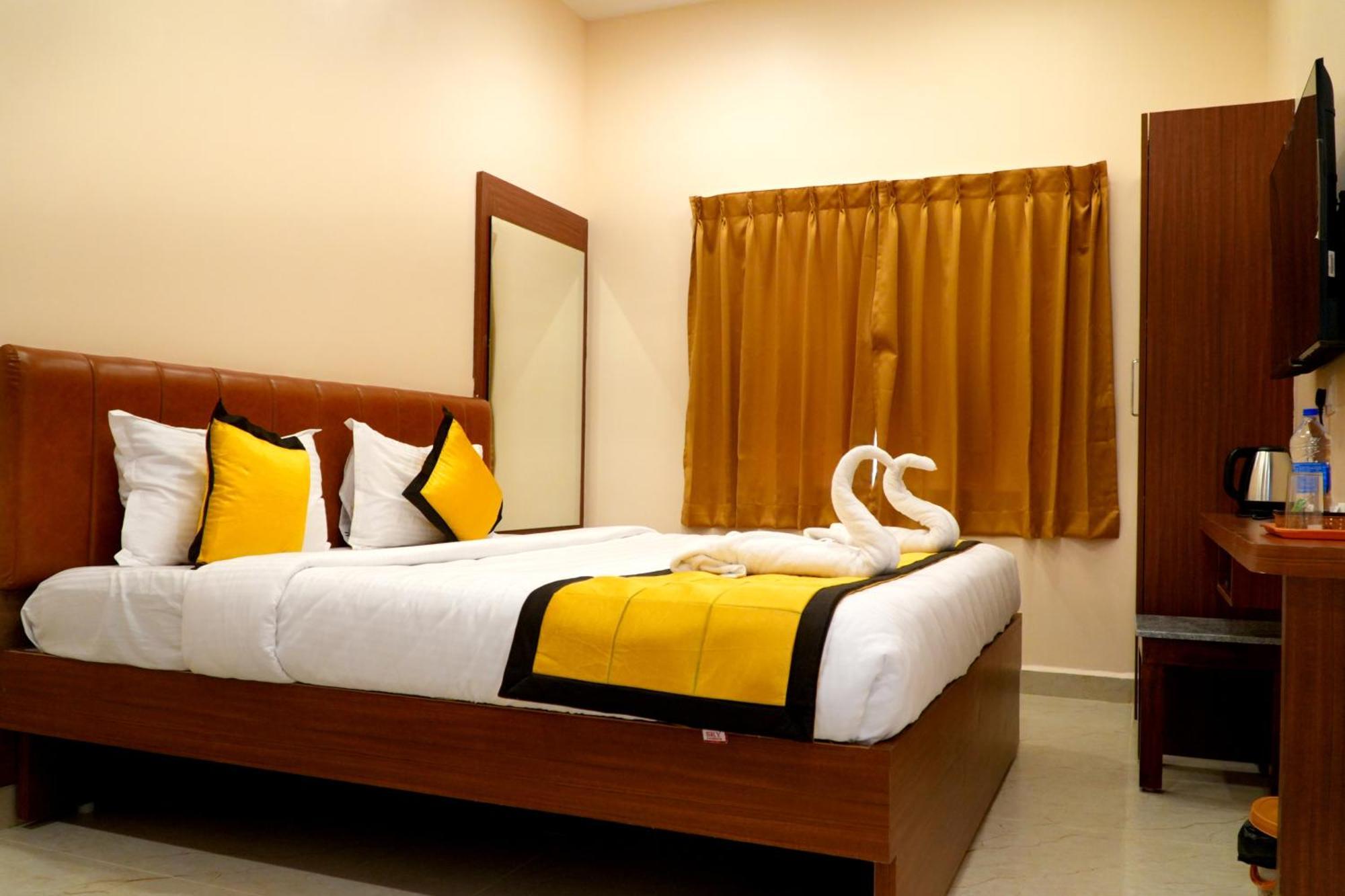 Uj Pallazzio - Business Class Luxury Hotel Tiruvannámalaj Kültér fotó