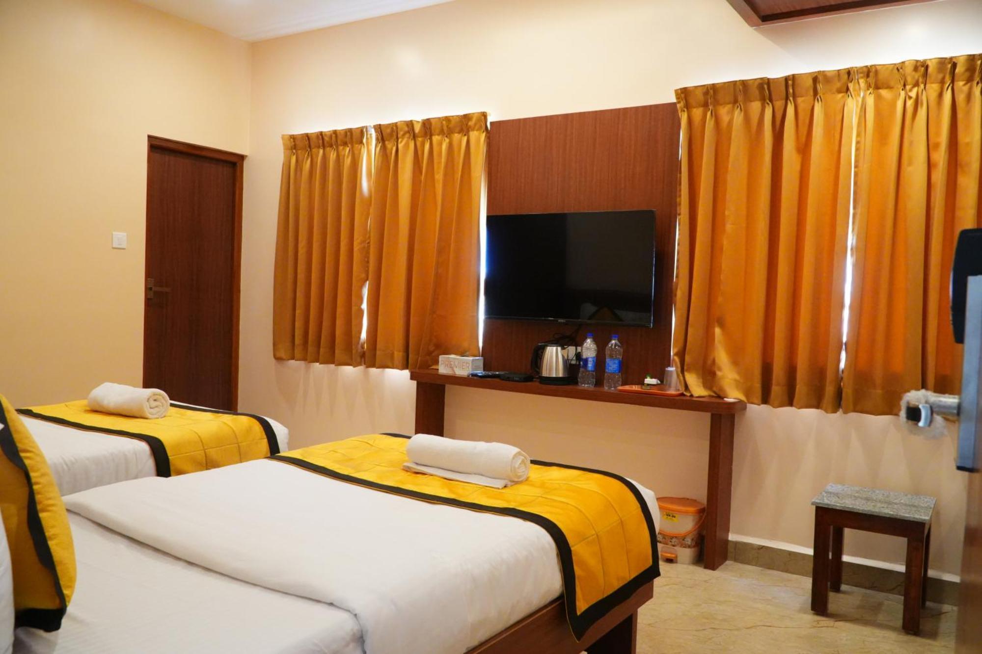 Uj Pallazzio - Business Class Luxury Hotel Tiruvannámalaj Kültér fotó
