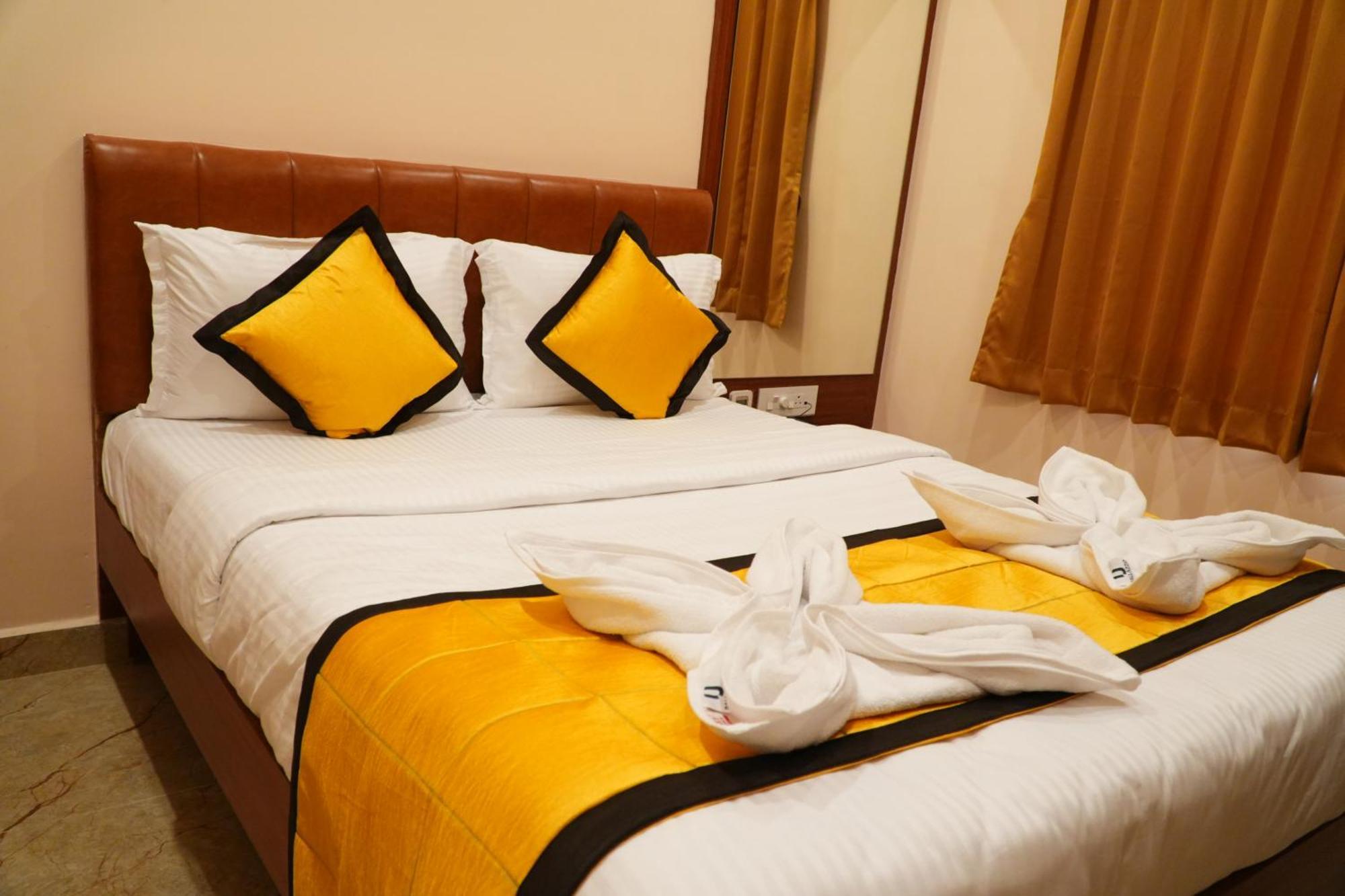 Uj Pallazzio - Business Class Luxury Hotel Tiruvannámalaj Kültér fotó